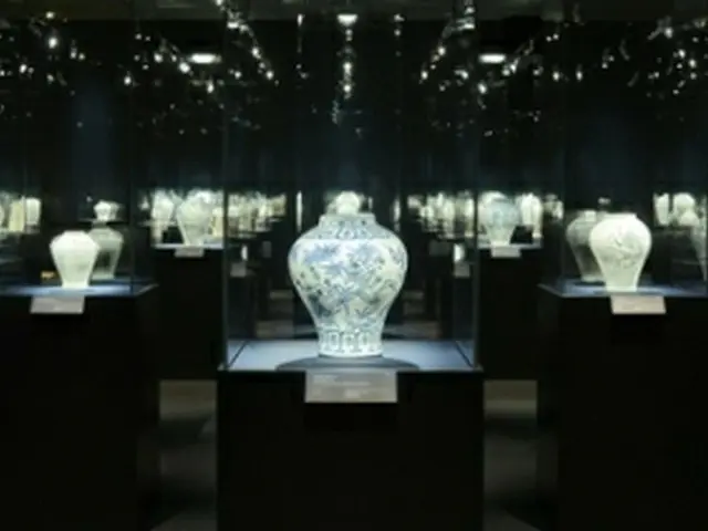 リウム美術館で朝鮮白磁の企画展が開催される（同館提供）＝（聯合ニュース）≪転載・転用禁止≫