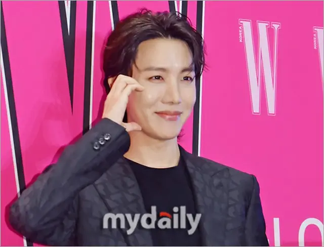 「BTS（防弾少年団)」のJ-HOPE(本名チョン・ホソク・29)が兵役義務履行のための手続きを始めた。（画像提供:wowkorea）