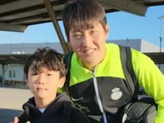 “元サッカー選手イ・ドングクの息子“イ・シアン、バルセロナでイ・ガンインに会った？