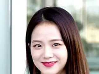 サイトダウンまで…“単独表紙”が話題の「BLACKPINK」JISOO、インタビューでトップスターとしての心得を明かす