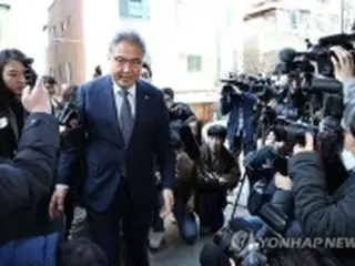 韓国外相　徴用被害者遺族と面会＝日本との協議内容説明