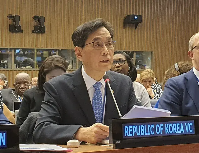 韓国のハン・フン統計庁長が2月28日、国連本部で開かれた国連統計委員会で発言している様子（画像提供:wowkorea）