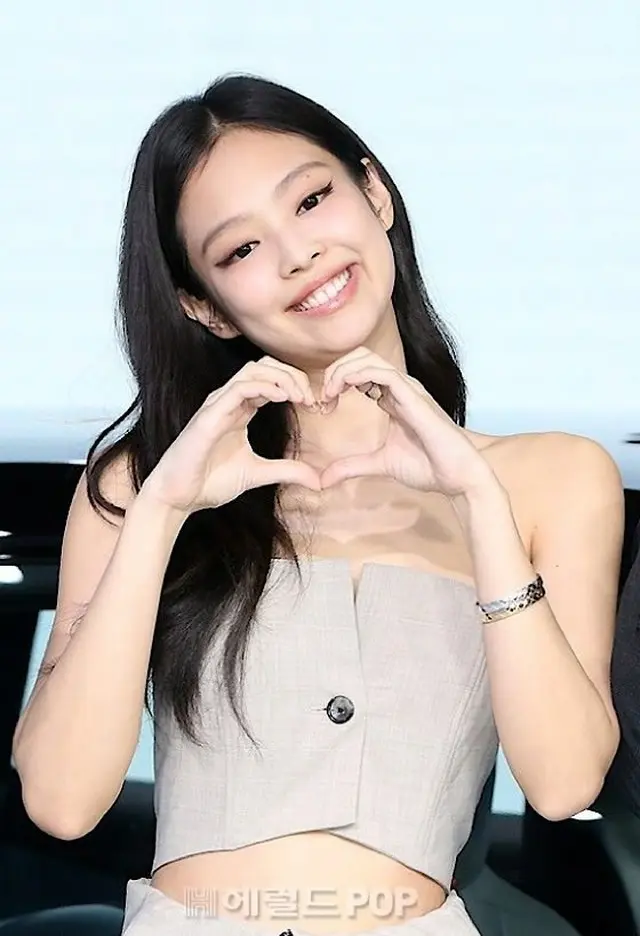 「BLACKPINK」JENNIE、顔負傷するもワールドツアーは続く…「こんな姿でごめん」（画像提供:wowkorea）