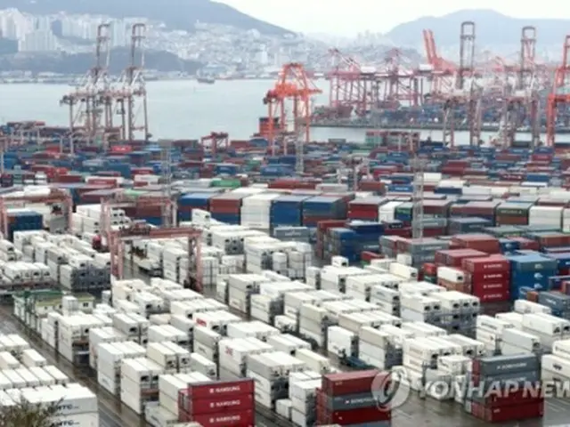 韓国の釜山港（資料写真）＝（聯合ニュース）