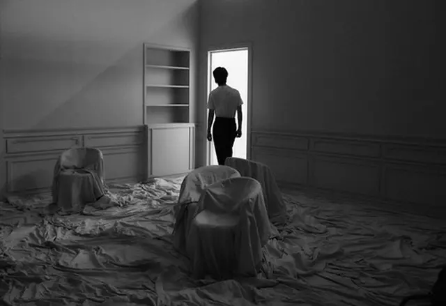 「BTS」JIMIN、1stソロアルバム「FACE」のムードフォト公開 “モノトーンのシルエット”（画像提供:wowkorea）