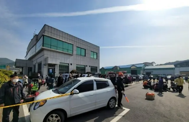 トラックが数十人の人波に突っ込む事故…3人死亡、17人重軽傷（画像提供:wowkorea）