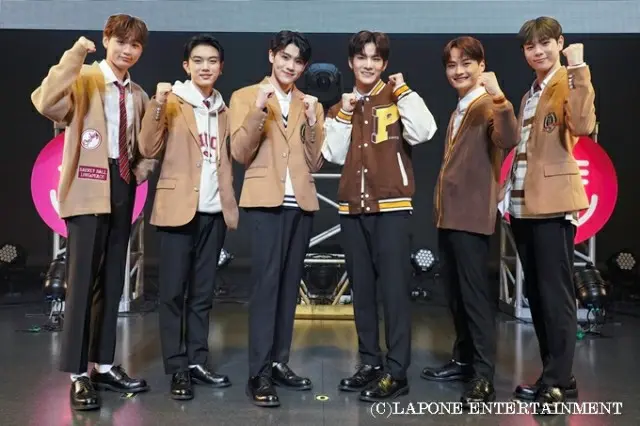 「DXTEEN」左から田中、平本、大久保、谷口、寺尾、福田