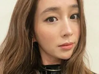 女優イ・ミンジョン、シースルーにまだら模様…どんなデザインも着こなすポイントはやっぱり“顔”？