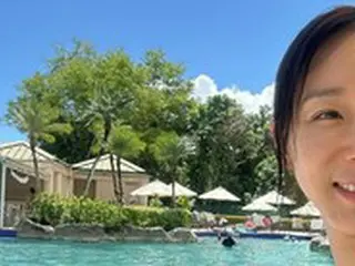 歌手イ・ジヘ、水着姿が“人間的”だね…「これくらいのぜい肉はないと」