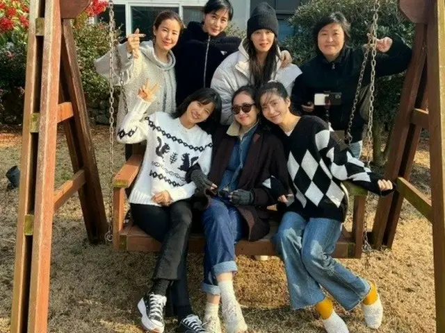 女優キム・ヘス＆ソン・ユナ＆ユソンら、”10年目の友情”を誇示（画像提供:wowkorea）