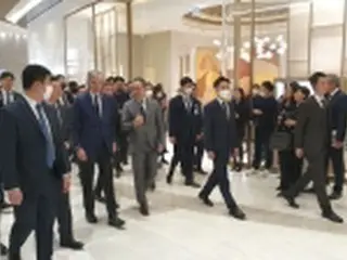 ＬＶＭＨのアルノー会長が来韓　ロッテ会長と協業を協議