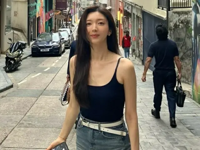 女優キム・オクビンの妹チェ・ソジン、くらくらするビキニスタイルを自慢…こんなにスリムだなんて（画像提供:wowkorea）