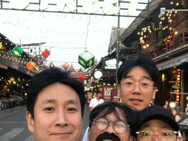 俳優イ・ソンギュン、「リーダー役？…誰もついてこないので負担が少なかった」 ＝（とてもプライベートな東南アジア）（画像提供:wowkorea）