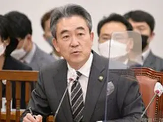 尹熙根警察庁長「鄭淳信弁護士を国家捜査本部長に推薦したのは自らの判断」…謝罪は拒否＝韓国