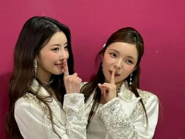 イ・ミジュ（元LOVELYZ）が女優パク・ジンジュとの2ショットを公開した。（画像提供:wowkorea）