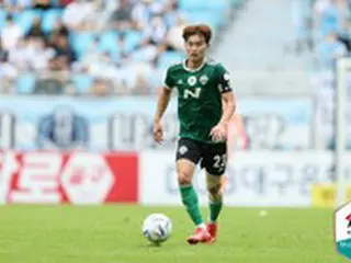 ＜サッカー＞キム・ジンス、横突起骨折で代表チーム離脱…2か月後復帰の見通し