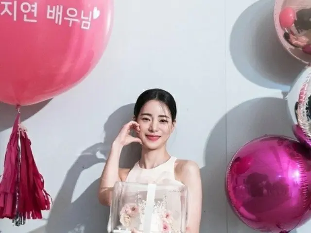 女優イム・ジヨン、恋人イ・ドヒョンもうっとり？…ドレス姿で優雅な美貌を披露（画像提供:wowkorea）