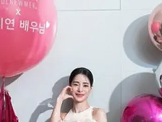 女優イム・ジヨン、恋人イ・ドヒョンもうっとり？…ドレス姿で優雅な美貌を披露