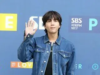 【フォト】俳優チャン・グンソク、ラジオ番組「パク・ハソンのシネタウン」出演のため放送局へ