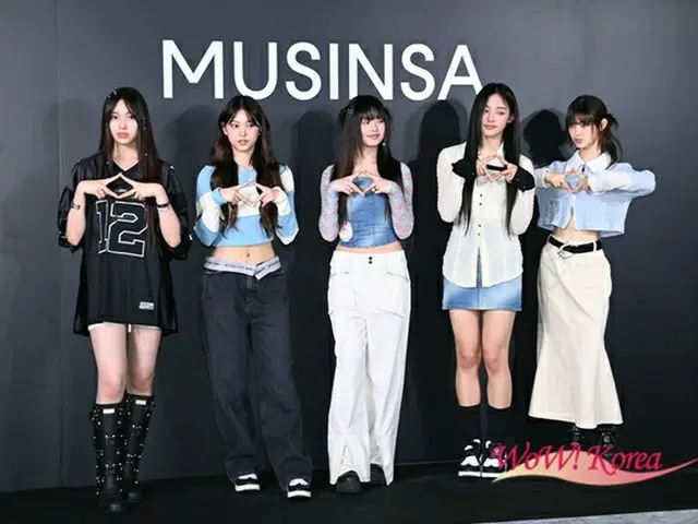 「NewJeans」左からHYEIN（ヘイン）、HAERIN（ヘリン）、HANNI（ハニ）、MINJI（ミンジ）、DANIELL（ダニエル）