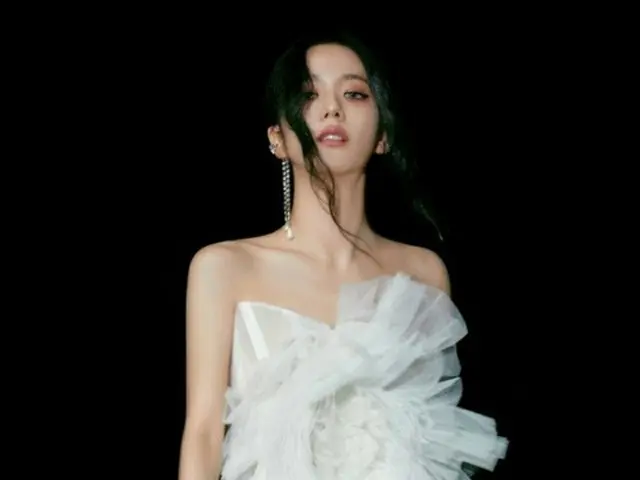 「BLACKPINK」JISOOが初のソロアルバム「ME」で、2週連続グローバルYouTubeミュージックチャート1位を獲得した。（画像提供:wowkorea）