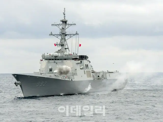 日米韓イージス駆逐艦、日本海上で北朝鮮の核・ミサイル脅威に対応する防御訓練（画像提供:wowkorea）