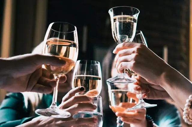 インドで密酒を飲んだ32人が死亡…14人重体＝韓国報道（画像提供:wowkorea）