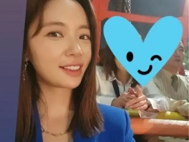 “2児のママ＆ドラマ復帰”女優ファン・ジョンウム、夫のイ・ヨンドン氏も惚れ直す？清純美際立つ青ジャケットの近況（画像提供:wowkorea）