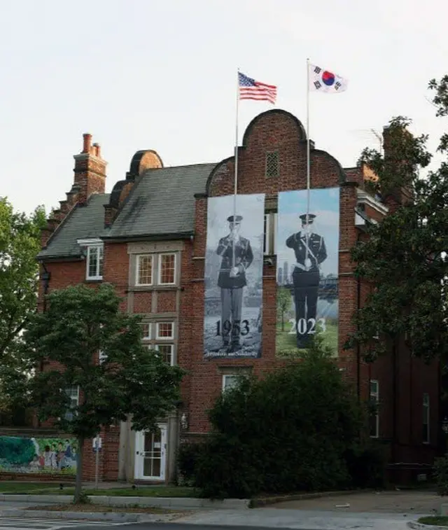 米ワシントンDCに現れた米韓同盟70周年を象徴する掲示物＝韓国報道（画像提供:wowkorea）