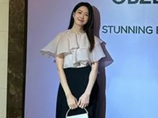 女優イ・ヨウォン、このスタイルで20歳の娘がいるなんて…ずっと変わらない童顔美女