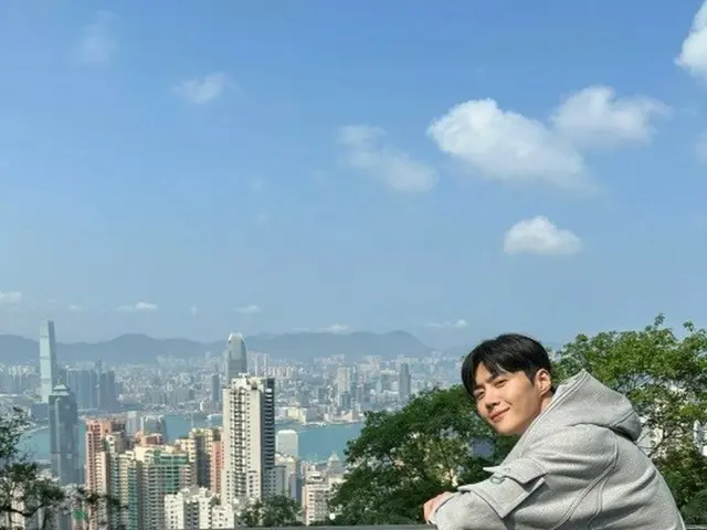 俳優キム・ソンホ、香港でもイケメンビジュアル…えくぼに胸キュン（画像提供:wowkorea）