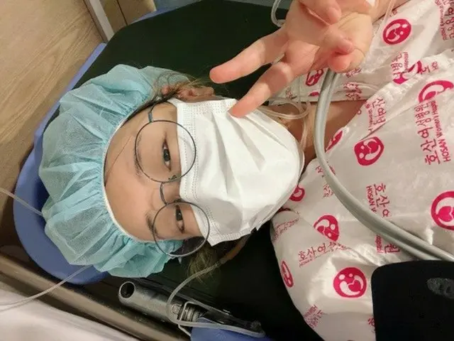 “高齢妊婦”の歌手Venny、緊急手術で無事出産…「こんな感動は初めて」（画像提供:wowkorea）