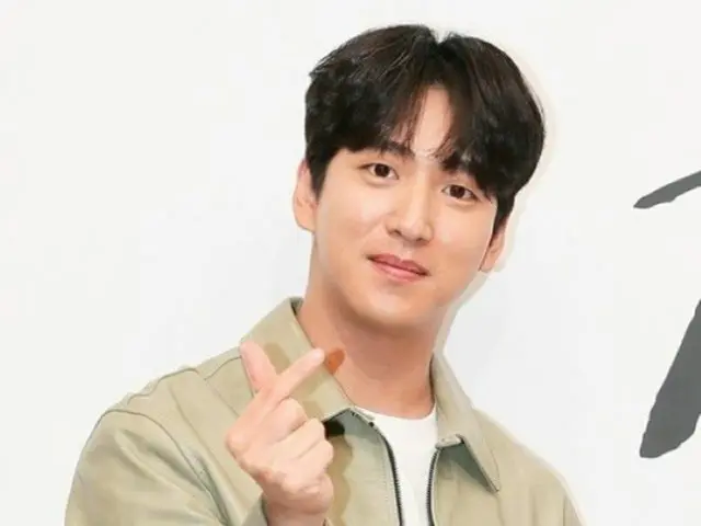 “現在30歳”俳優チャ・ソヌ（元B1A4・BARO）、「最後の制服だと思う…可能な限り着たい」＝ウェブドラマ「始まりは初めてのキス」に主演（画像提供:wowkorea）