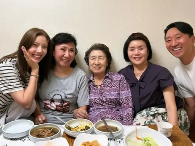 歌手ソン・ダムビ、夫の実家でも可愛がられ…「お義母さん愛してます」（画像提供:wowkorea）
