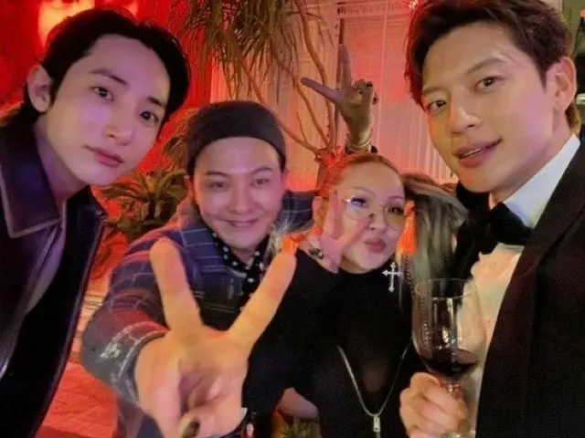 俳優イ・シオン「行けなくてごめん」＆YGファミリーの祝福…SEVEN＆イ・ダヘの結婚式に深い余韻（画像提供:wowkorea）