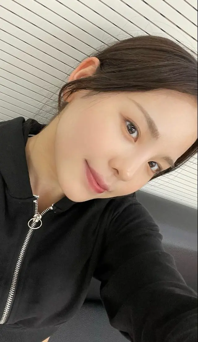 「NiziU」MAKO、親知らずを抜いたことを報告「1日で4本…やばいよね」（画像提供:wowkorea）