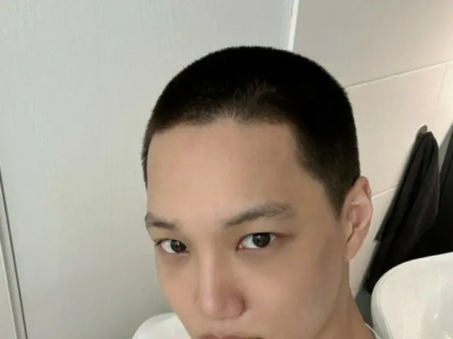 KAI（EXO）、入隊前日に坊主姿を公開（画像提供:wowkorea）