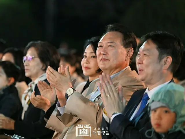 韓国の尹錫悦大統領夫妻は10日、青瓦台開放1周年を記念する音楽会に出席した（画像提供:wowkorea）