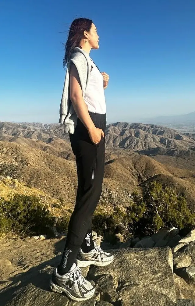 歌手ペク・チヨン＆年下俳優チョン・ソグォン夫妻、愛娘連れてLA旅行（画像提供:wowkorea）