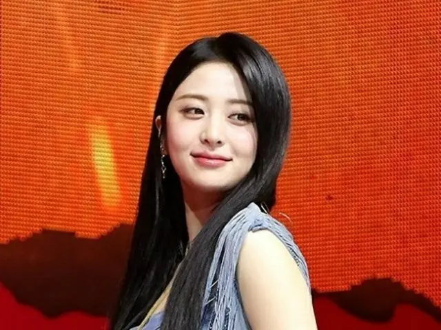 「LE SSERAFIM」ホ・ユンジン、家族が死去…本日（12日）のファンサイン会に不参加（画像提供:wowkorea）
