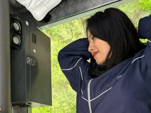 歌手イ・ヒョリは「インスタのクレイジーオンニ」…BoAが表現（画像提供:wowkorea）