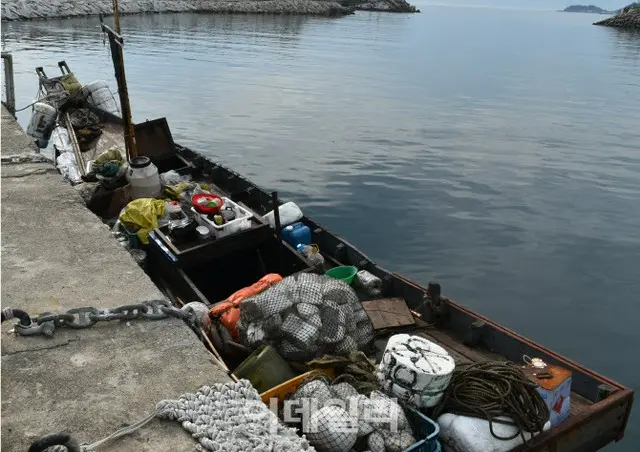 家族と推定される北朝鮮住民、漁船に乗り黄海NLL越え韓国に帰順（画像提供:wowkorea）