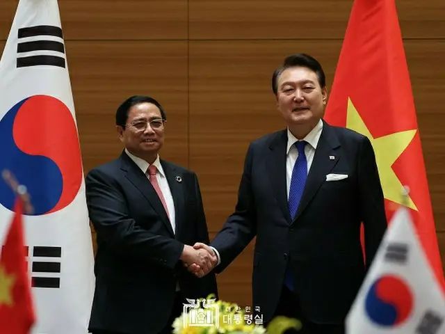 韓国の尹錫悦大統領は19日広島で、ベトナムのファム・ミン・チン首相と首脳会談を行なった（画像提供:wowkorea）
