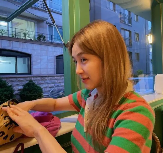 オク・ジュヒョンが彼女風の写真のお手本を見せてくれた（画像提供:wowkorea）