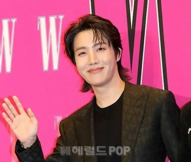 【公式全文】BIGHIT側、J-HOPEへの手紙やプレゼントの自制を呼びかけ…「新兵教育修了式の訪問も遠慮して」（画像提供:wowkorea）