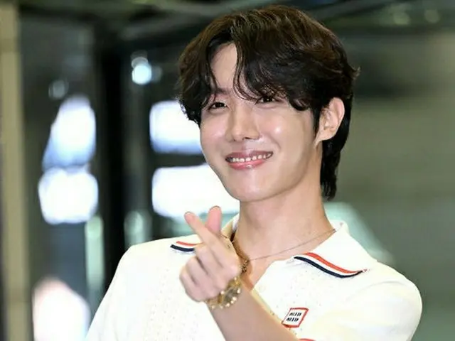 「BTS（防弾少年団）」 J-HOPEの奨学金、全羅南道の女子学生10人に伝達（画像提供:wowkorea）