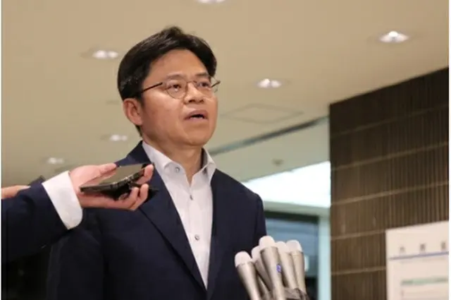 外務省で技術会議の結果を説明する劉氏＝２５日、東京（聯合ニュース）
