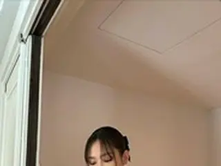 「BLACKPINK」JENNIE、華やかなドレスで“プリンセス”気分＝「カンヌ国際映画祭」