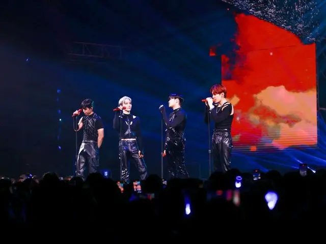 「AB6IX」、ワールドツアー開幕…「久しぶりにファンに会えて幸せ」（画像提供:wowkorea）