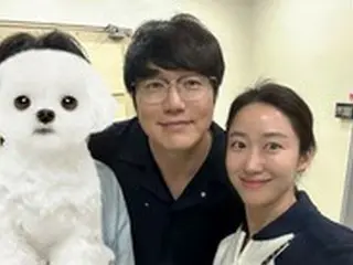 女優チョン・ヘビン、夫と一緒にソン・シギョンコンサートデート…“私よりもっとうれしそう”